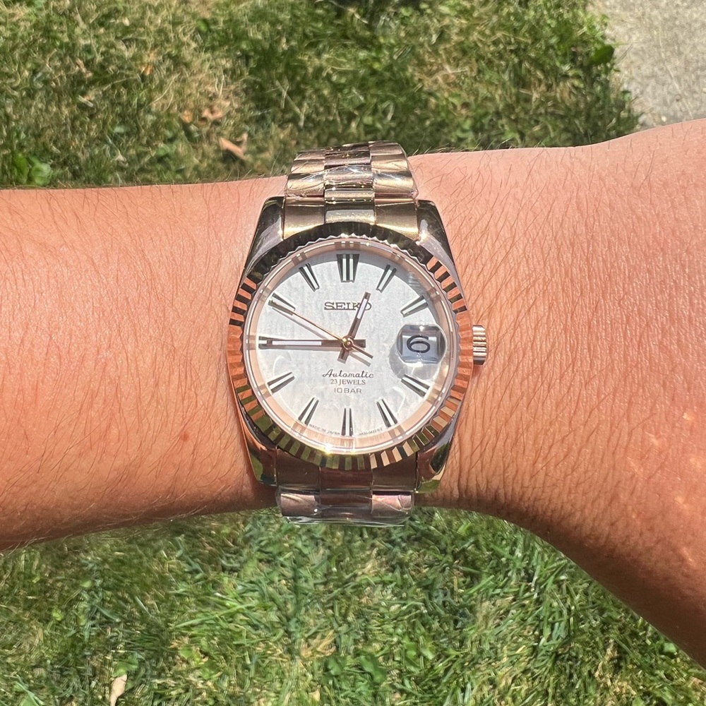 Rose gold mod day and date mod homage.
